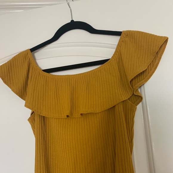 Pacsun Yellow Off the Shoulder Bodysuit - Picture 2 of 3